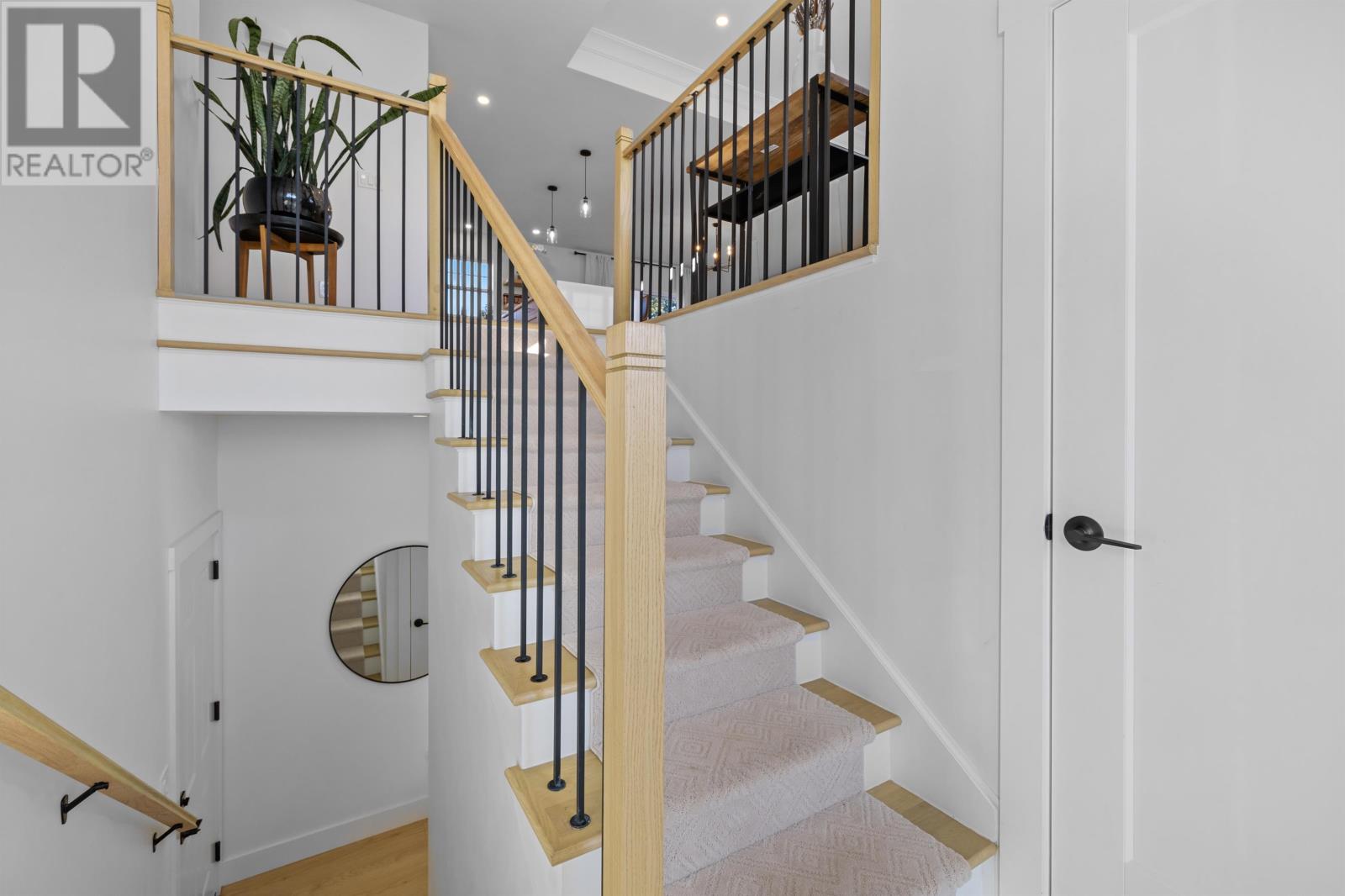Property at 20 Captain James Crescent image 4