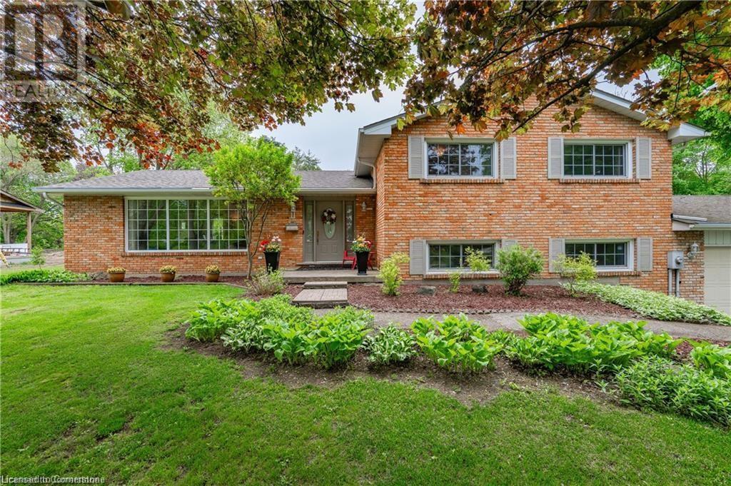 Property at 11 COACHMAN Crescent image 1