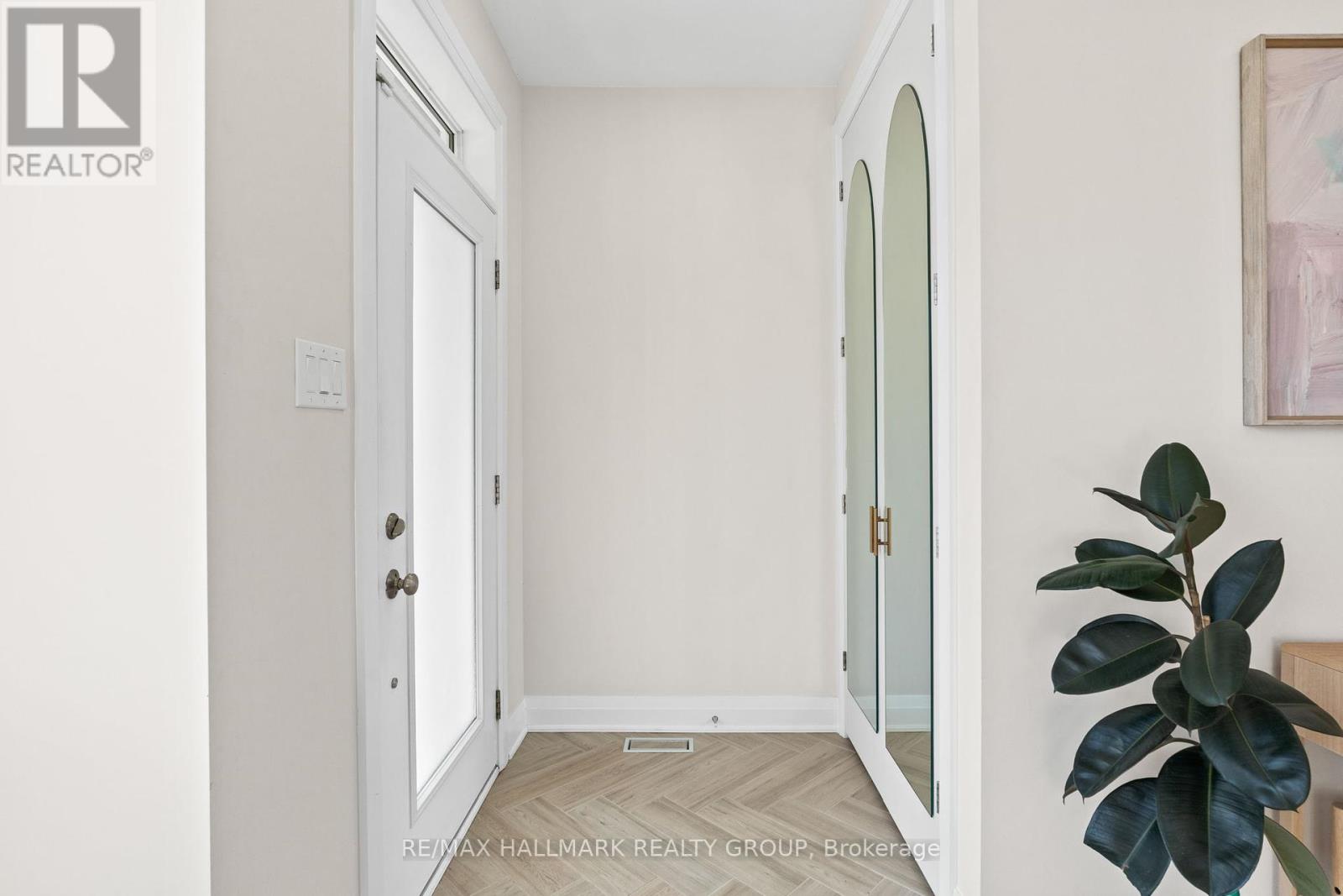 Property at 3000 TRAVERTINE WAY image 3