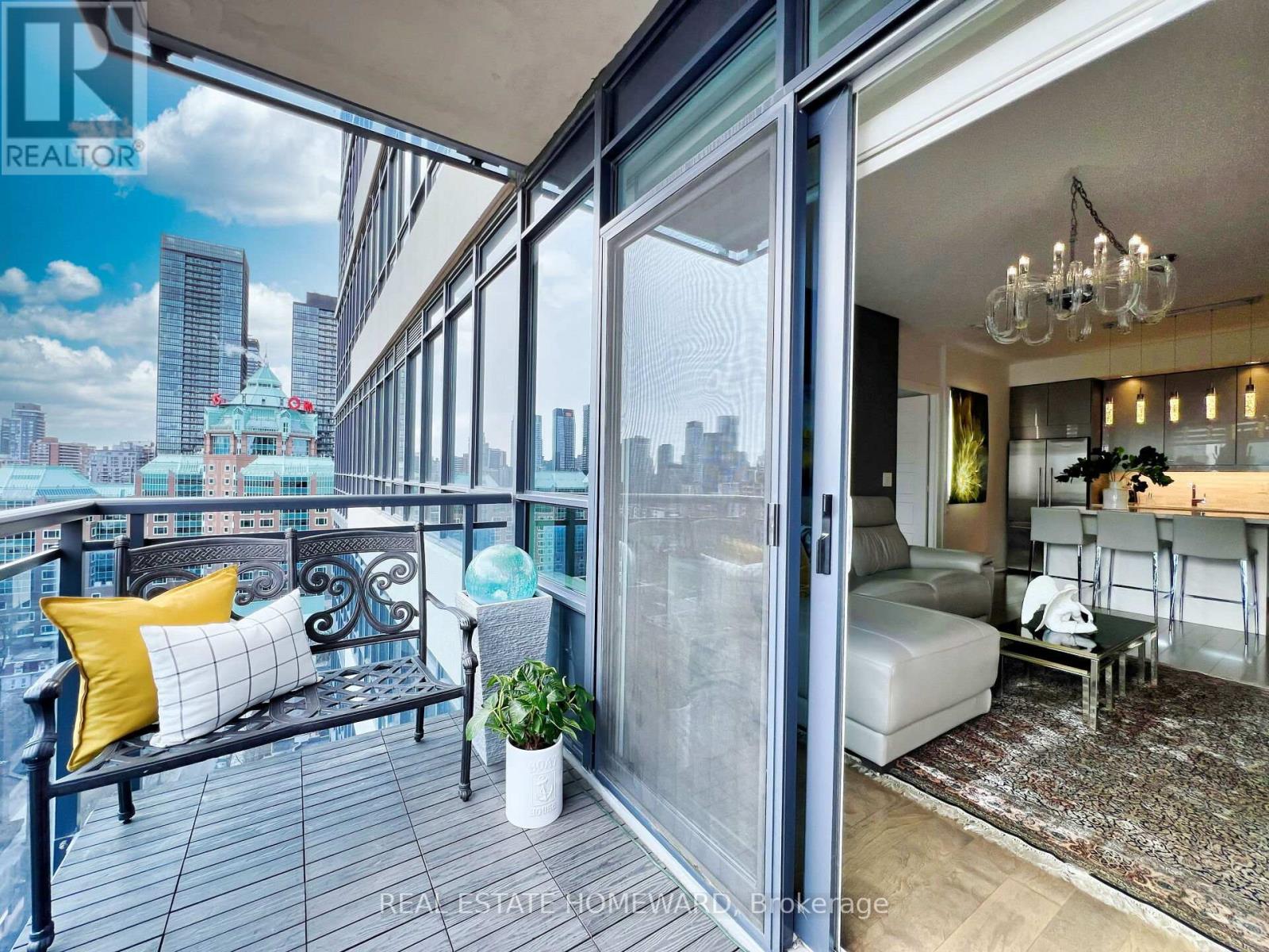 1705 - 28 Linden Street, Toronto, Ontario  M4Y 0A4 - Photo 15 - C12058497
