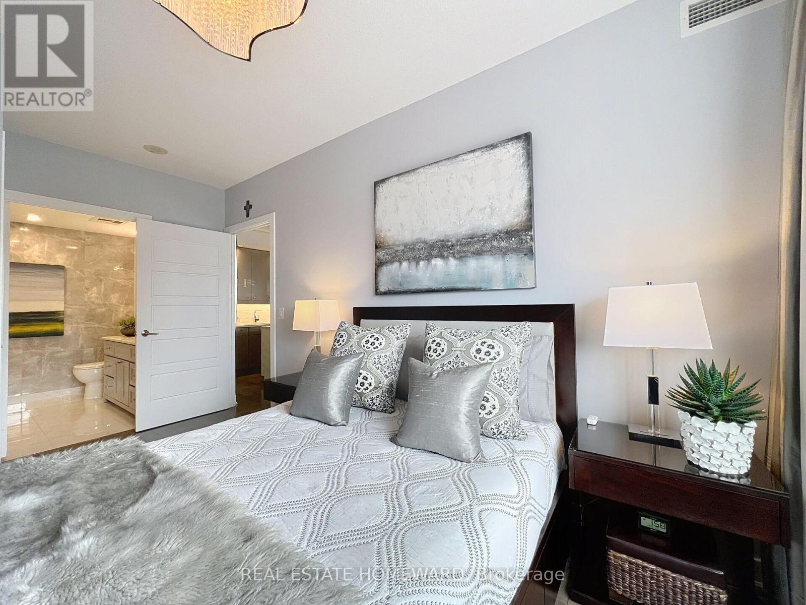 1705 - 28 Linden Street, Toronto, Ontario  M4Y 0A4 - Photo 19 - C12058497