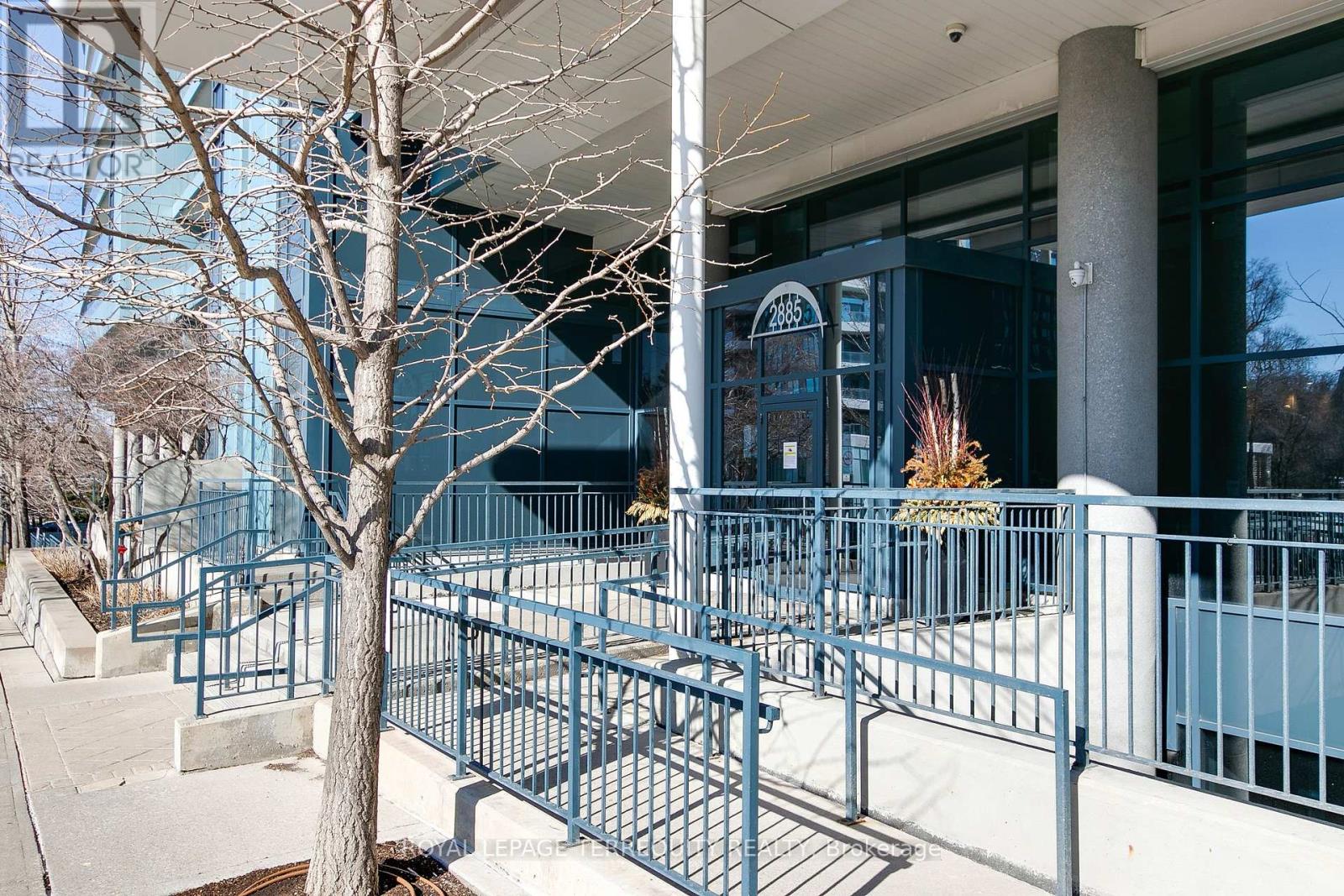 1108 - 2885 Bayview Avenue, Toronto (Bayview Village), Ontario  M2K 0A3 - Photo 4 - C12058498