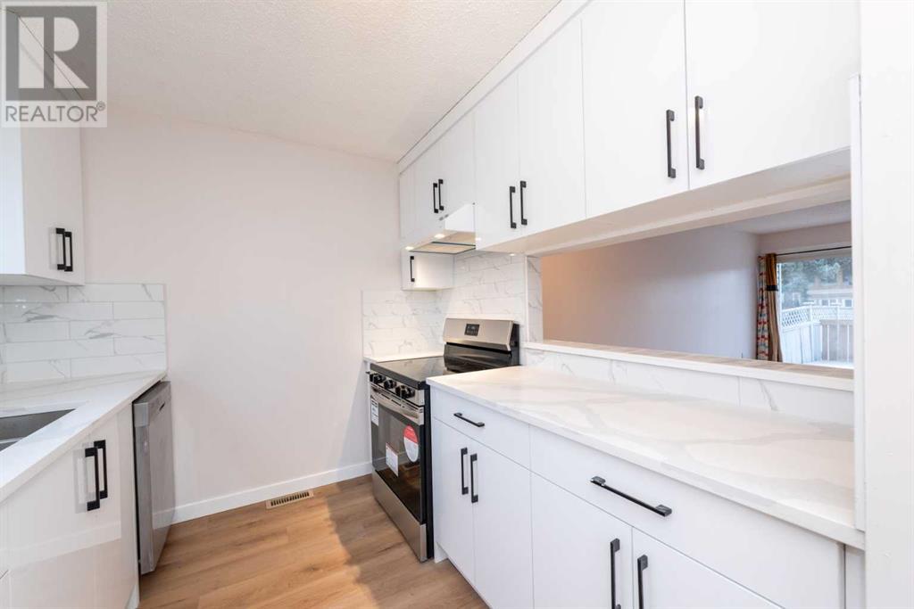 Property at 48, 131 Templehill Drive NE image 5