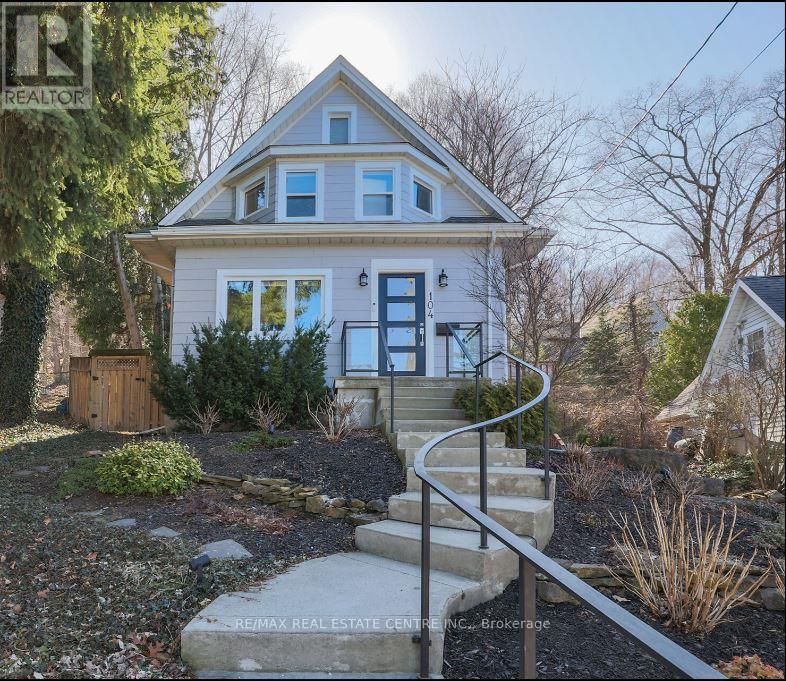 Property at 104 GIBSON STREET image 1
