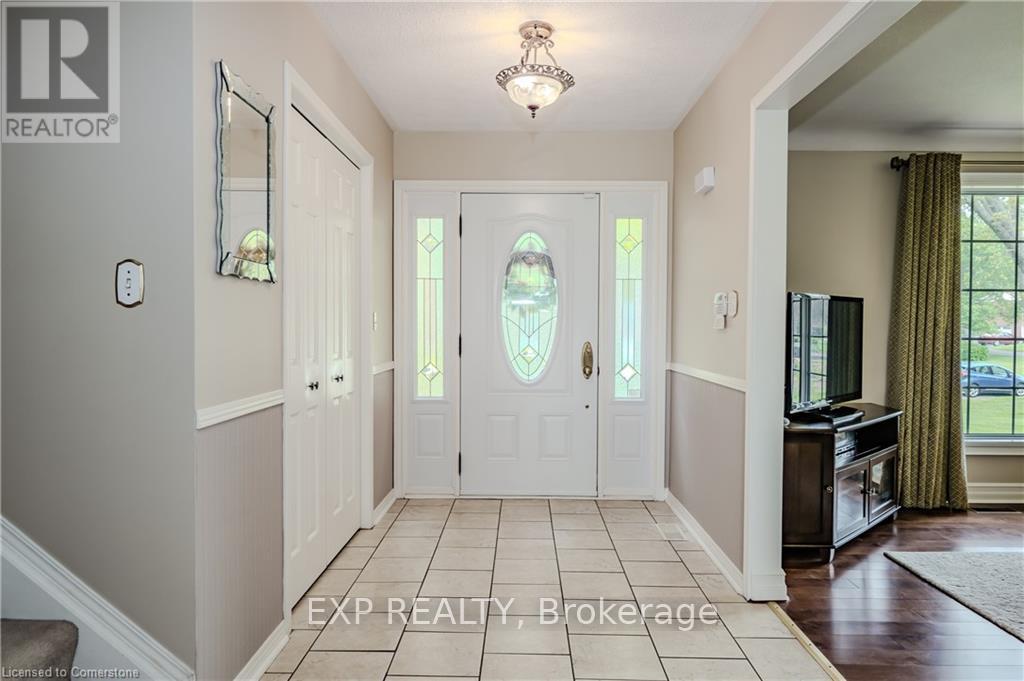 Property at 11 COACHMAN CRESCENT image 4