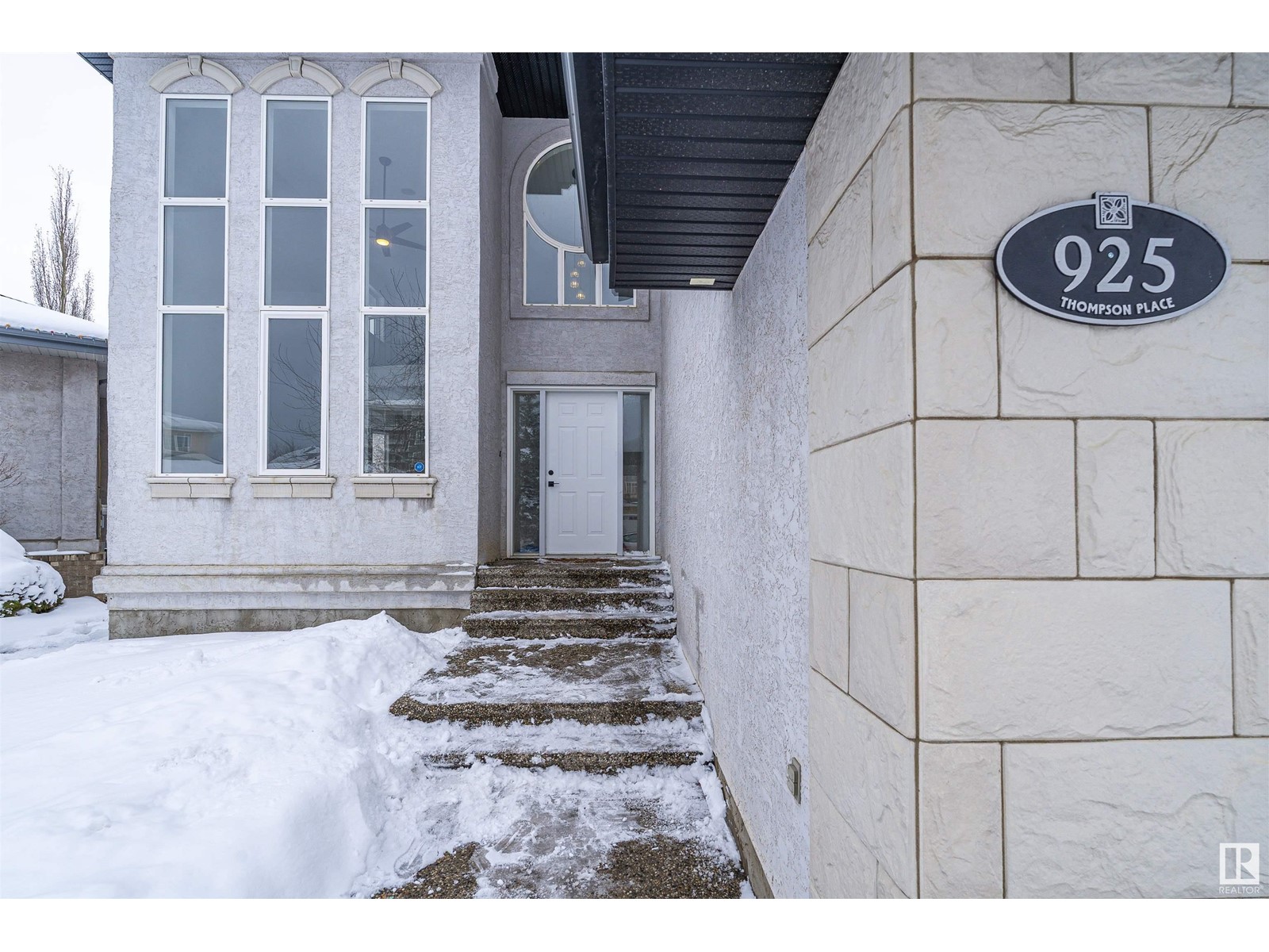 Property at 925 THOMPSON PL NW image 3