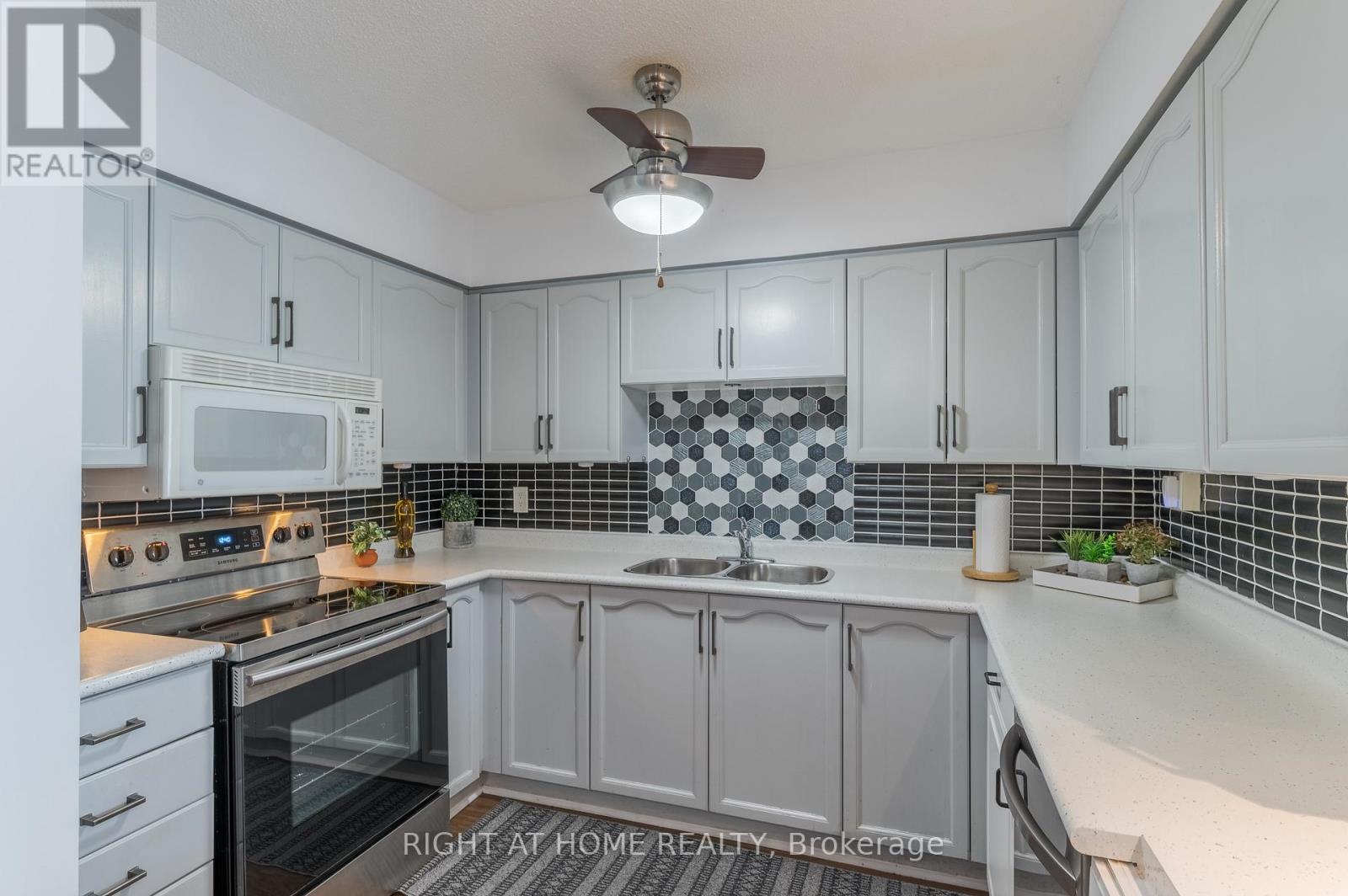 110 - 454 Centre Street S, Oshawa, Ontario  L1H 4C2 - Photo 14 - E12058574
