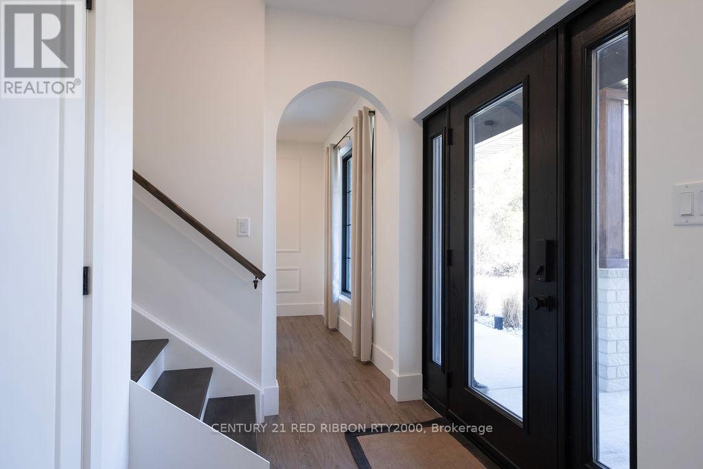 Property at 18 MCNAB STREET image 3