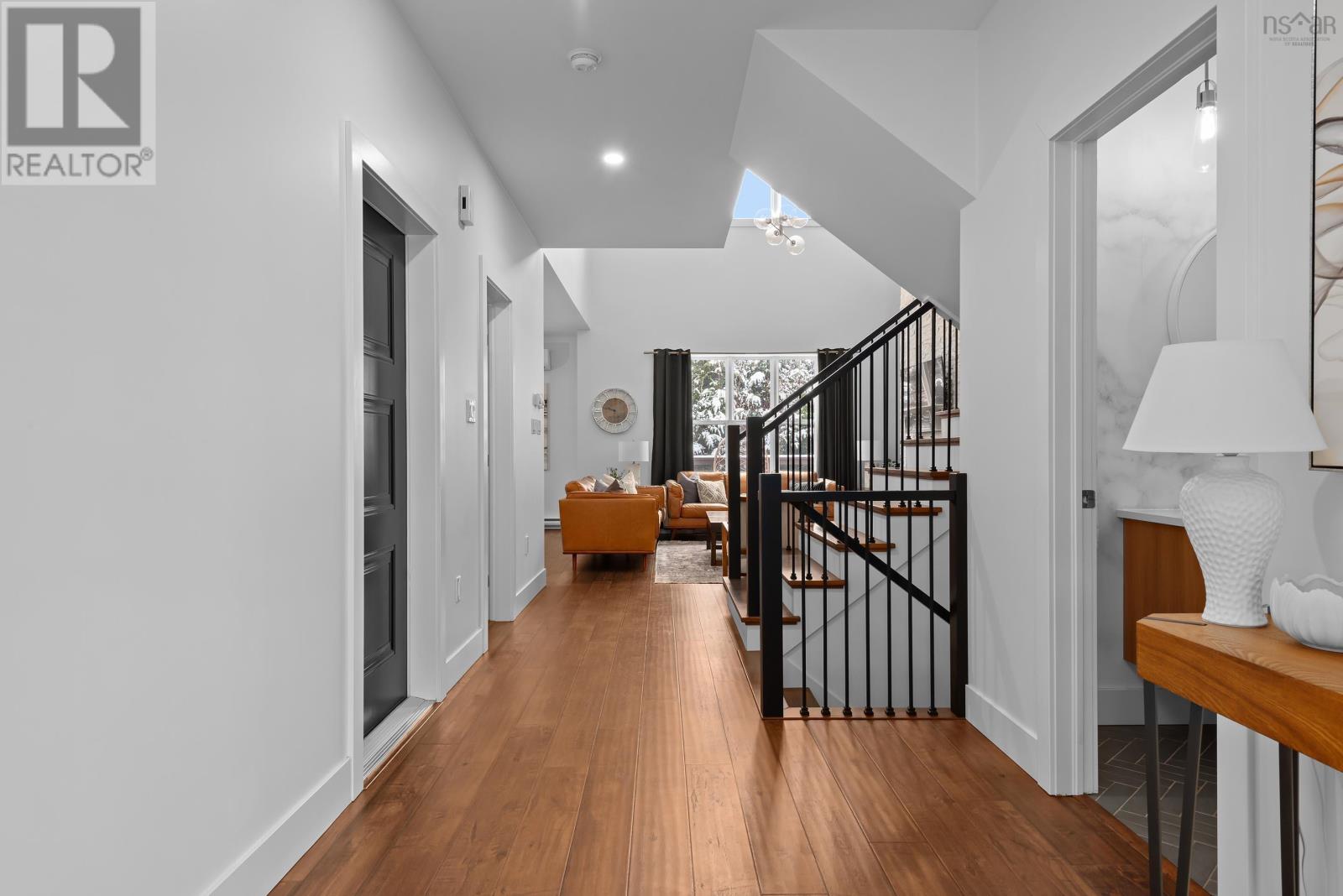 Property at 33 Merlot Court image 5