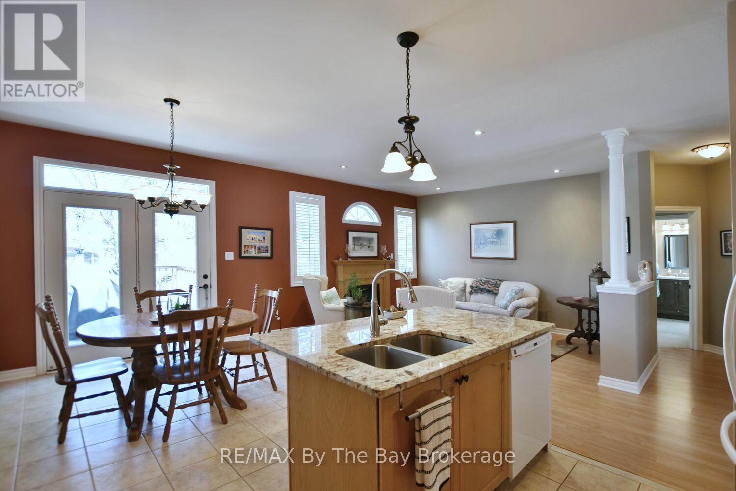 55 Oriole Crescent, Wasaga Beach, Ontario  L9Z 1A8 - Photo 19 - S12058609