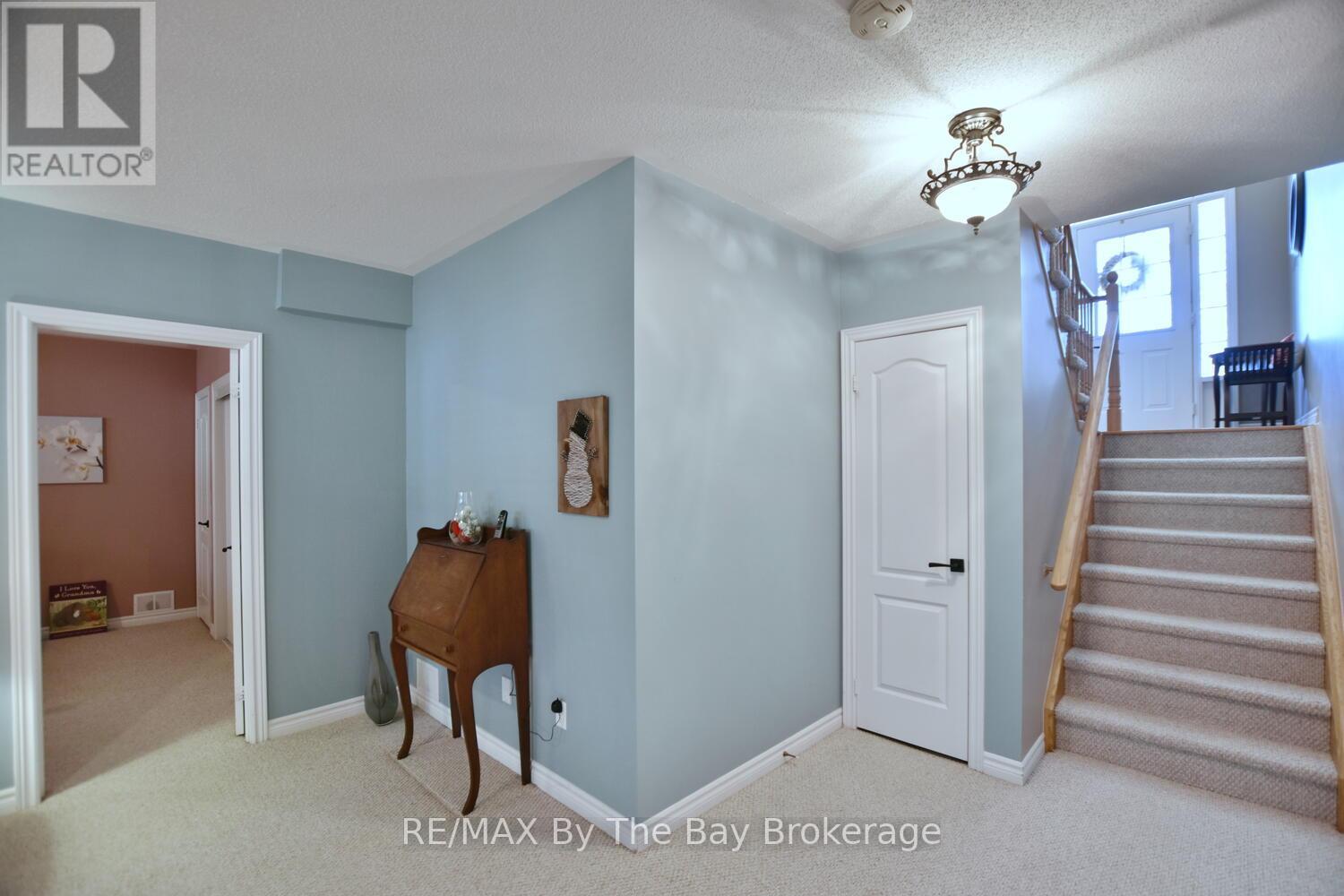 55 Oriole Crescent, Wasaga Beach, Ontario  L9Z 1A8 - Photo 25 - S12058609
