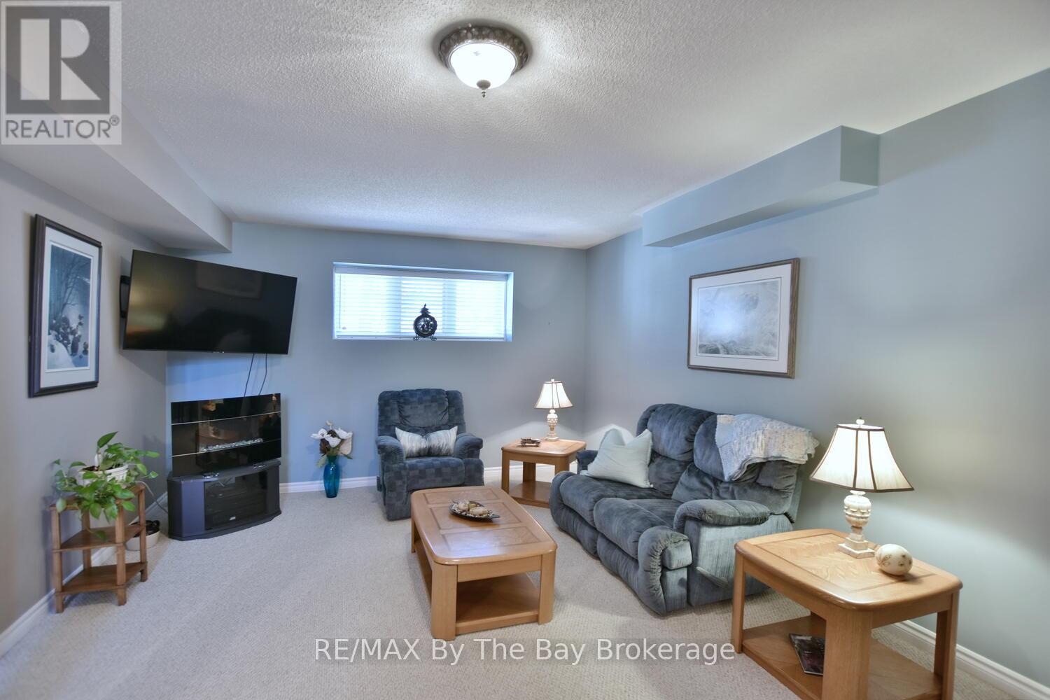 55 Oriole Crescent, Wasaga Beach, Ontario  L9Z 1A8 - Photo 27 - S12058609