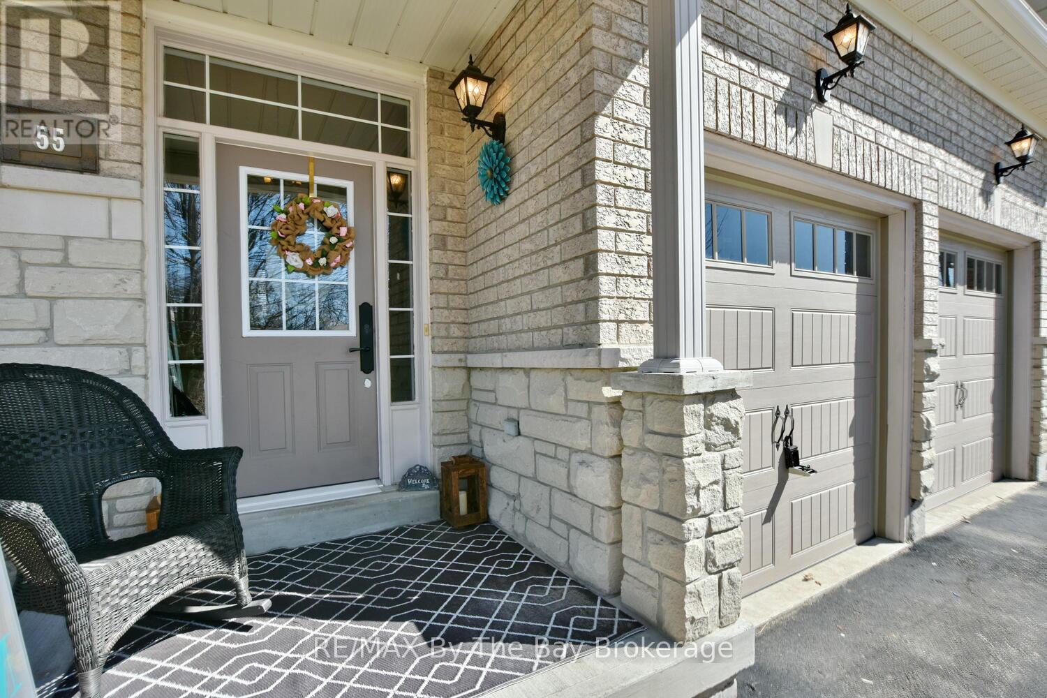55 Oriole Crescent, Wasaga Beach, Ontario  L9Z 1A8 - Photo 3 - S12058609