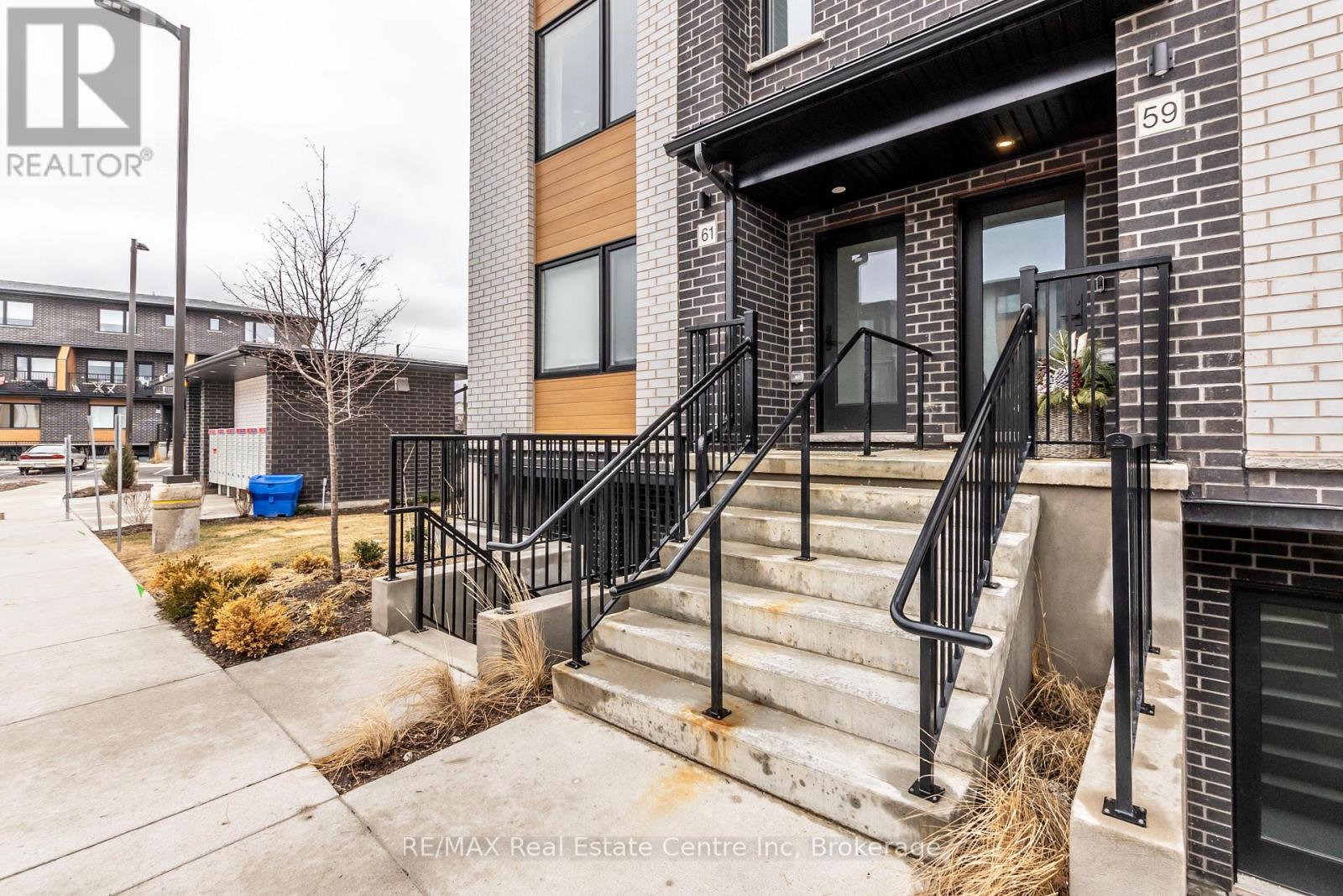 59 Lily Lane, Guelph, Ontario  N1L 0R2 - Photo 2 - X12058641