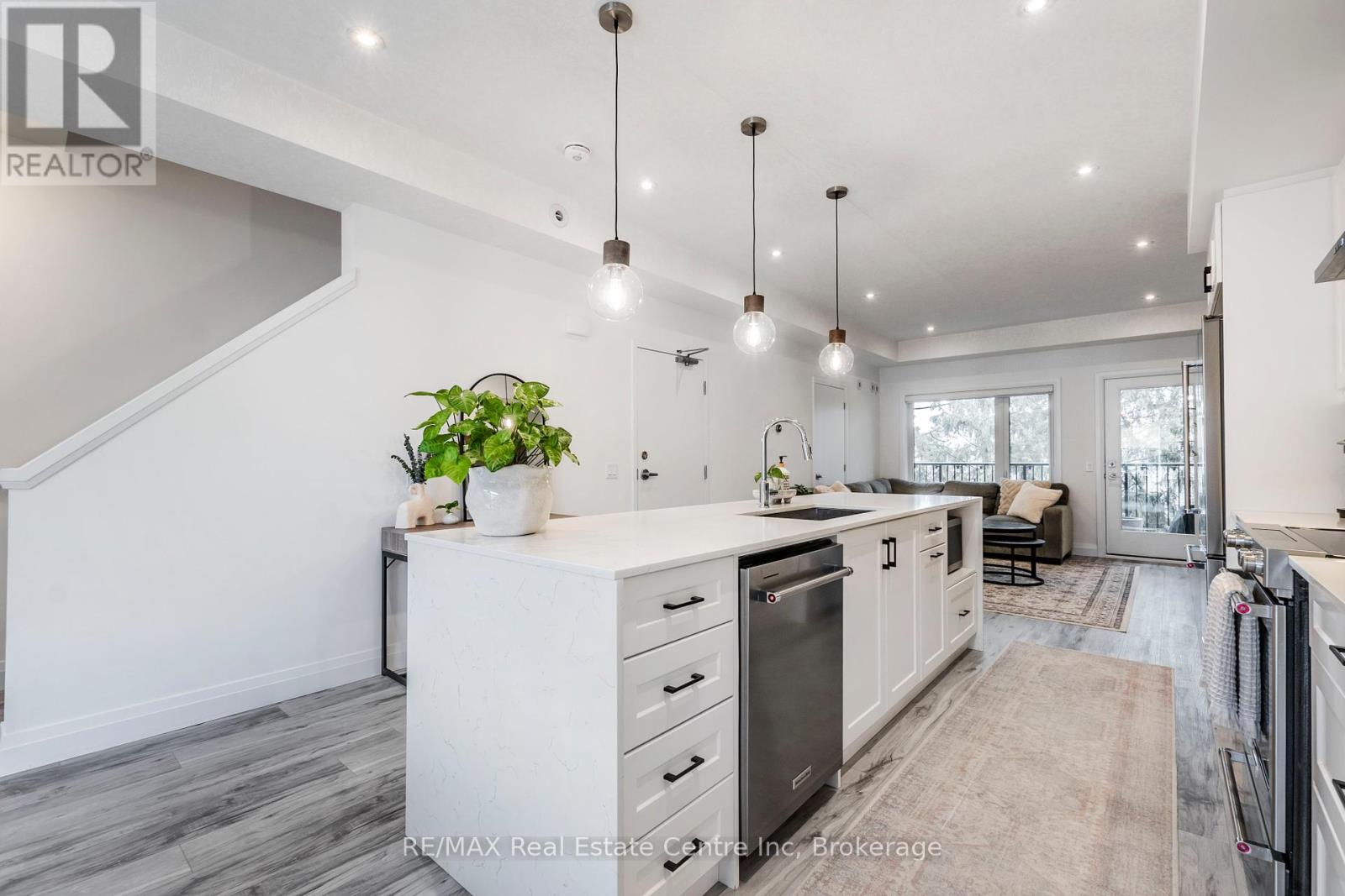 59 Lily Lane, Guelph, Ontario  N1L 0R2 - Photo 8 - X12058641