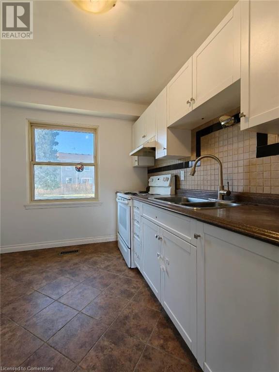 33 Queenston Drive Unit# A, Kitchener, Ontario  N2B 2T8 - Photo 9 - 40712800