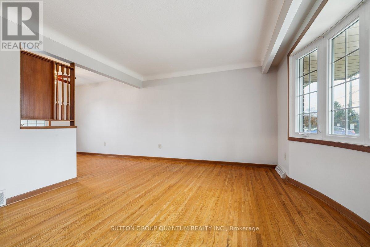 297 Lakeshore Road, St. Catharines, Ontario  L2M 1S1 - Photo 8 - X12058615