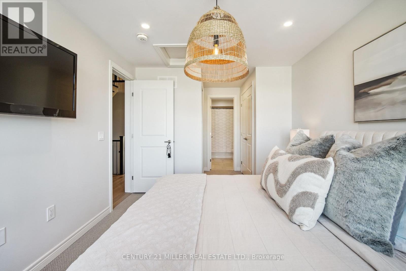 347 Raymond Road, Hamilton (Meadowlands), Ontario  L9K 0J8 - Photo 15 - X12058669