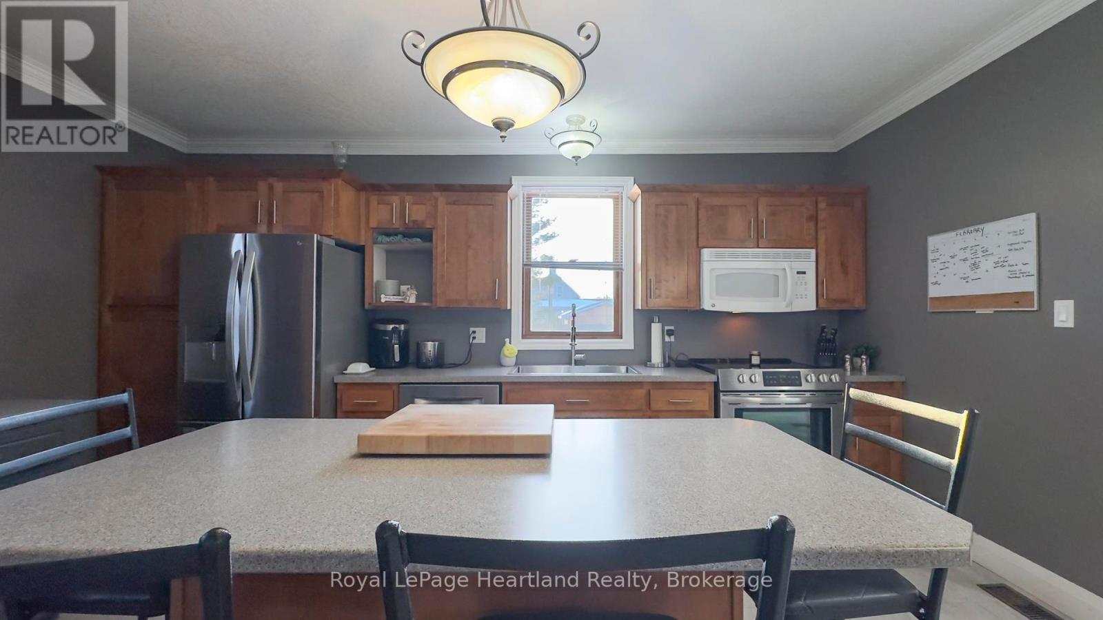 150 Palmerston Street, Goderich, Ontario  N7A 3E8 - Photo 4 - X11989704