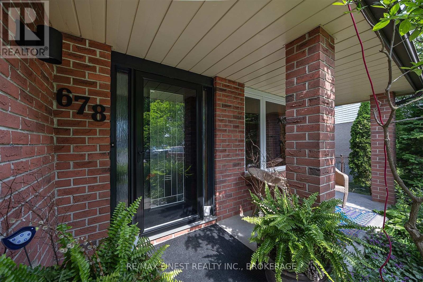 Property at 678 SUMMERFIELD PLACE image 4