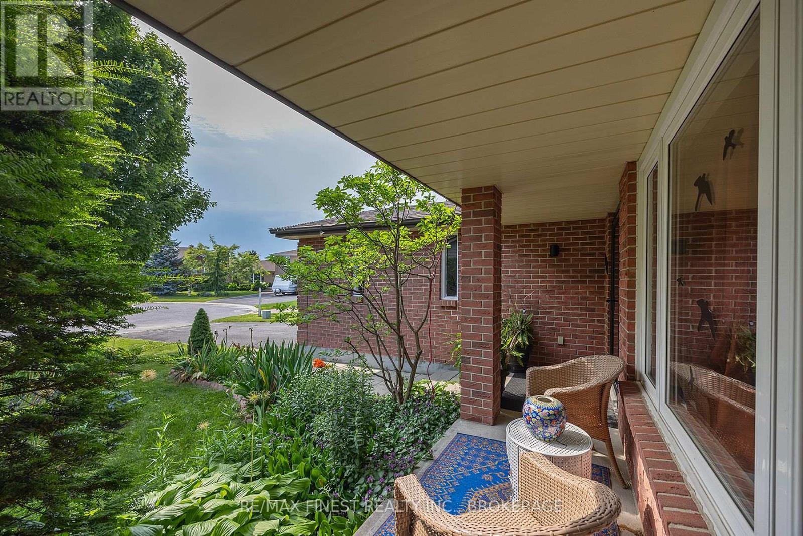 Property at 678 SUMMERFIELD PLACE image 5