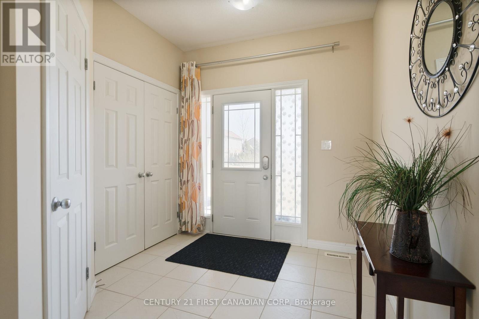 494 Blackacres Boulevard, London, Ontario  N6G 0J6 - Photo 6 - X12058729