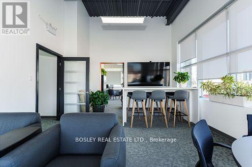 9 & 10 - 201 Wicksteed Avenue, Toronto, Ontario  M4G 2C2 - Photo 10 - C12058751