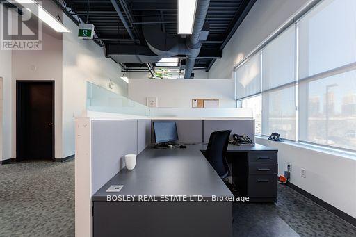 9 & 10 - 201 Wicksteed Avenue, Toronto, Ontario  M4G 2C2 - Photo 6 - C12058751