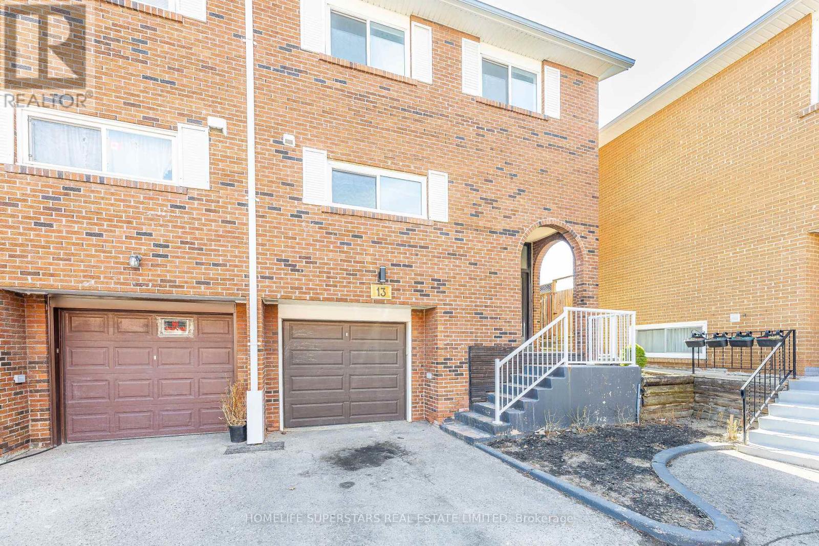 Property at 13 THISTLE DOWN BOULEVARD W image 2