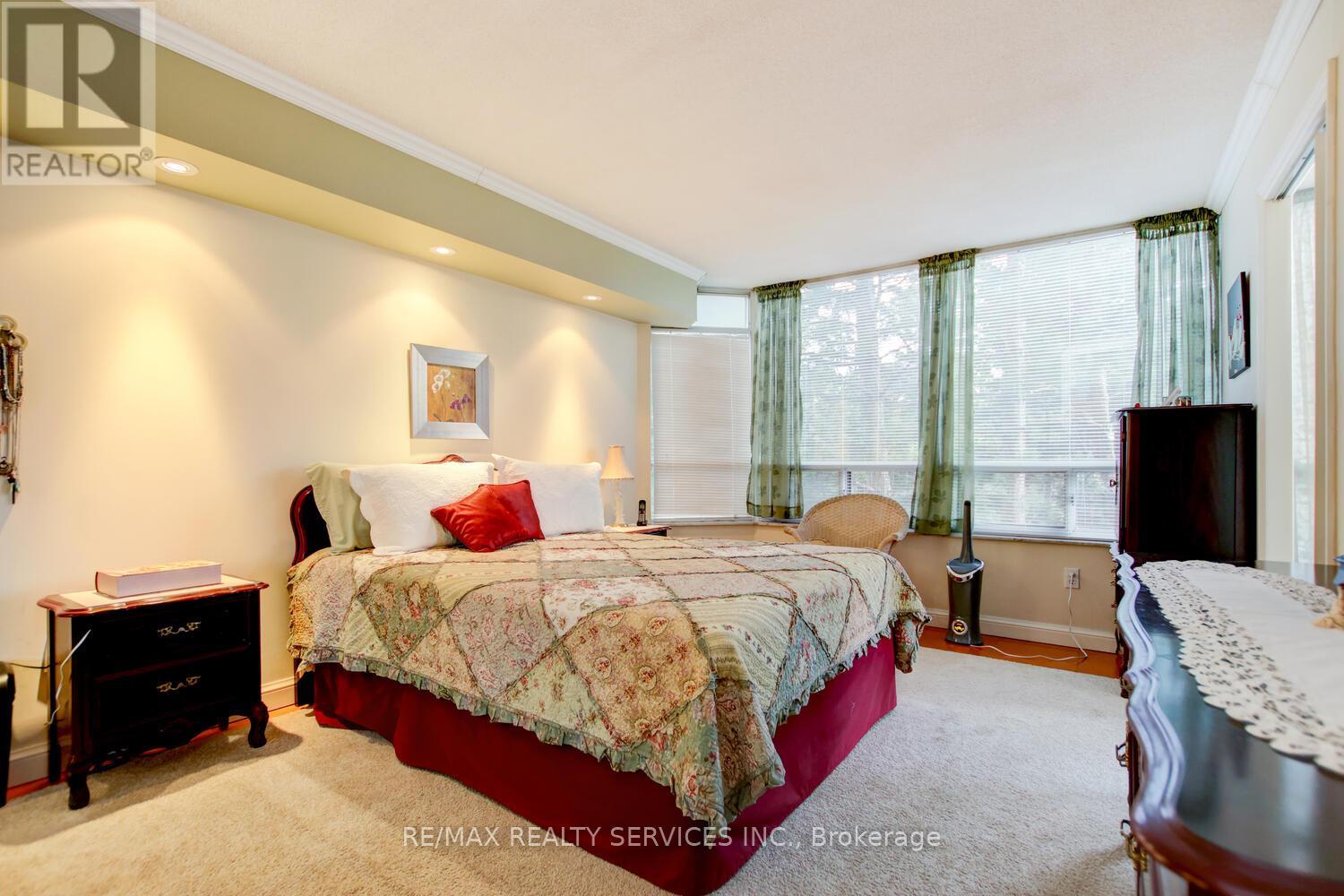 205 - 22 Hanover Road, Brampton, Ontario  L6S 5K7 - Photo 22 - W12058701