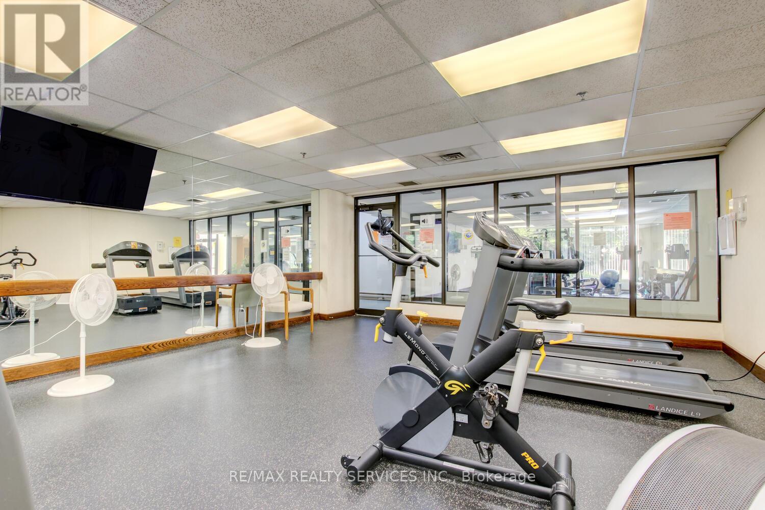 205 - 22 Hanover Road, Brampton, Ontario  L6S 5K7 - Photo 28 - W12058701