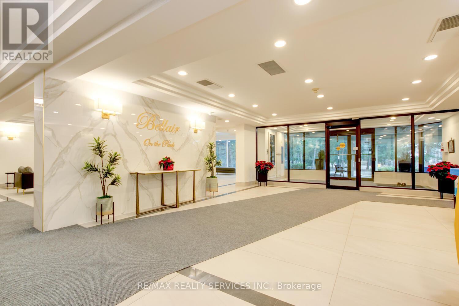 205 - 22 Hanover Road, Brampton, Ontario  L6S 5K7 - Photo 6 - W12058701