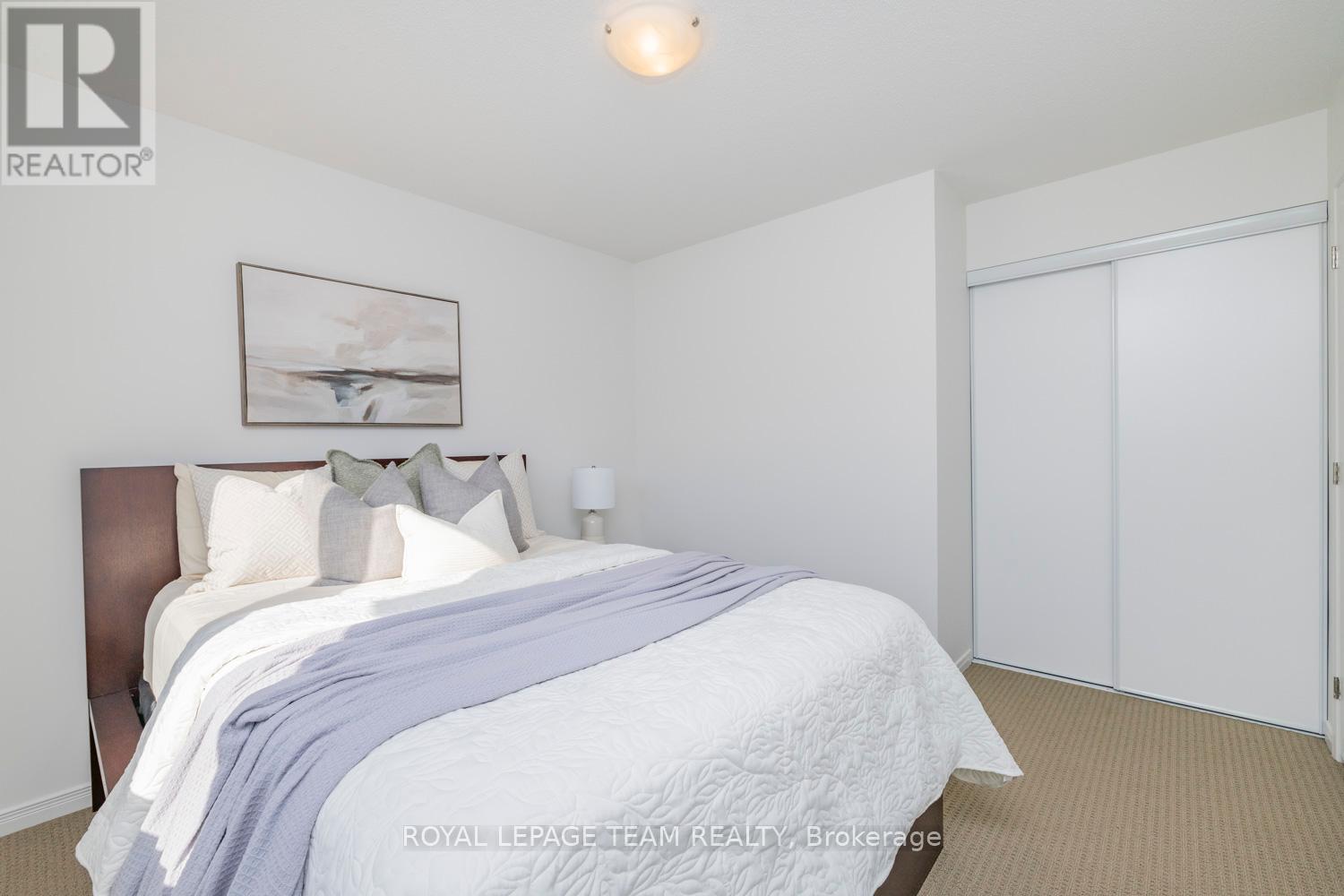 209 Macoun Circle, Ottawa, Ontario  K1T 0H9 - Photo 22 - X12058884