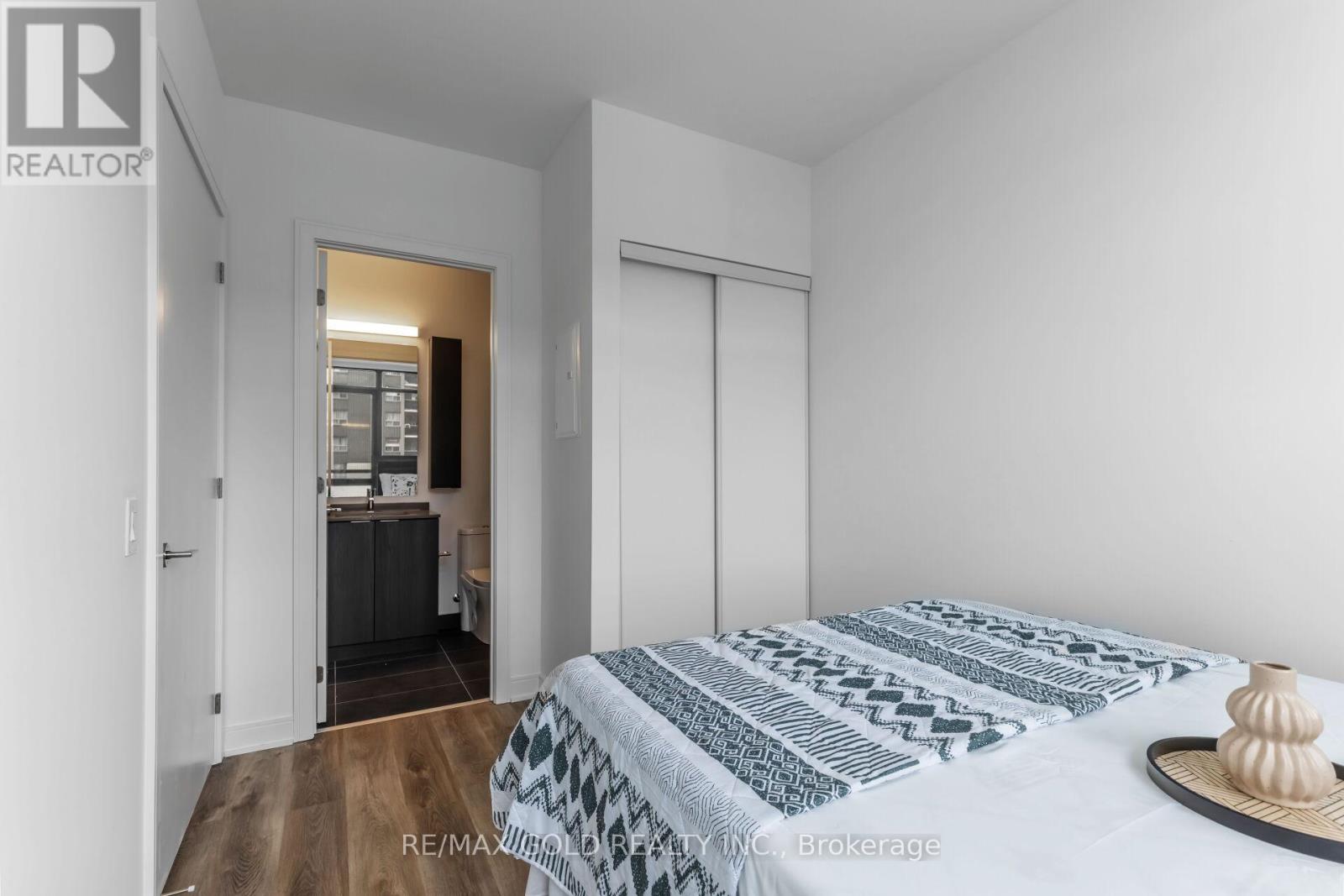 716 - 86 Dundas Street E, Mississauga, Ontario  L5A 0B1 - Photo 32 - W12058014