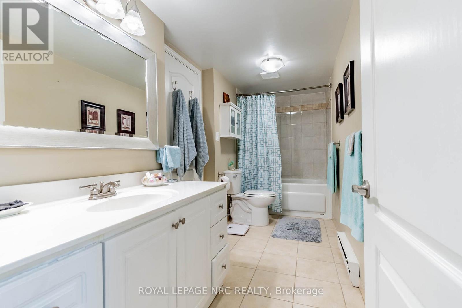 230 - 4658 Drummond Road, Niagara Falls, Ontario  L2E 7E1 - Photo 11 - X12058952