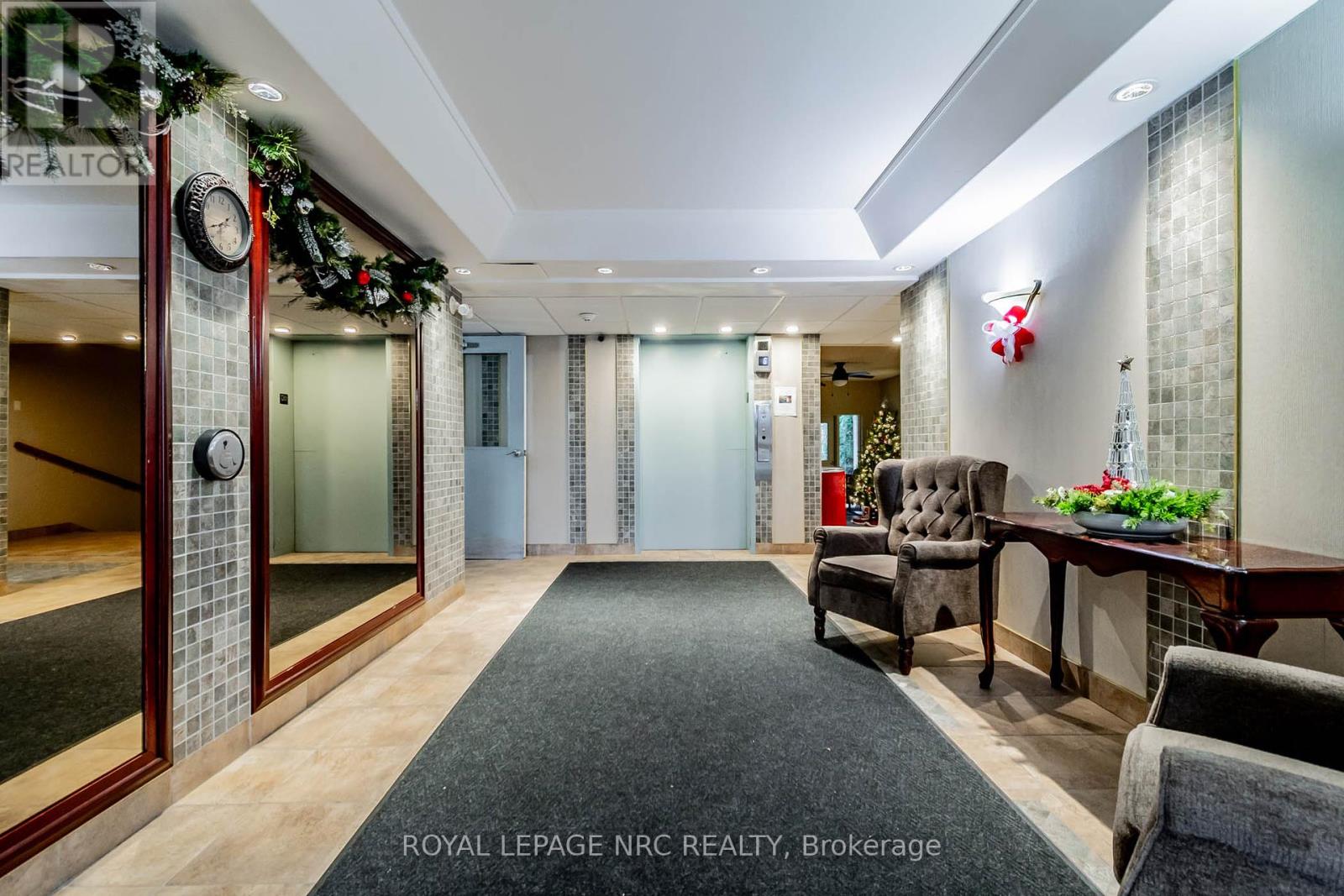 230 - 4658 Drummond Road, Niagara Falls, Ontario  L2E 7E1 - Photo 18 - X12058952