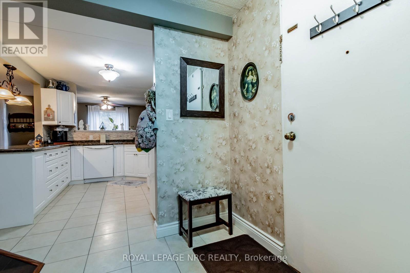 Property at 230 - 4658 DRUMMOND ROAD image 5