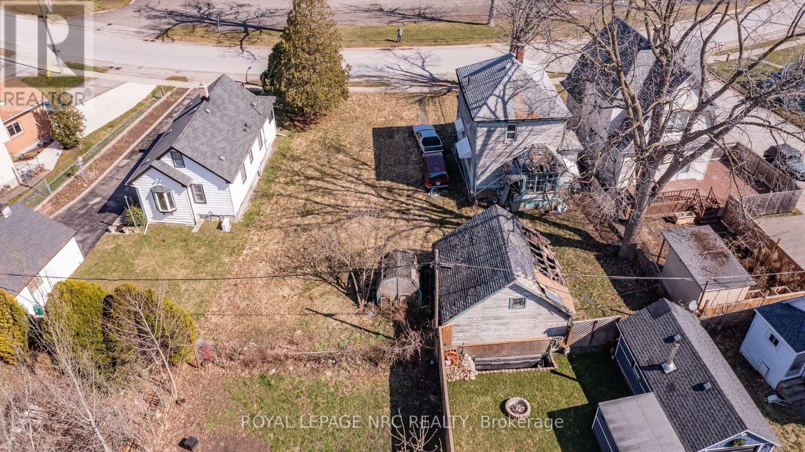 4742 Epworth Circle, Niagara Falls, Ontario  L2E 1C9 - Photo 18 - X12059001