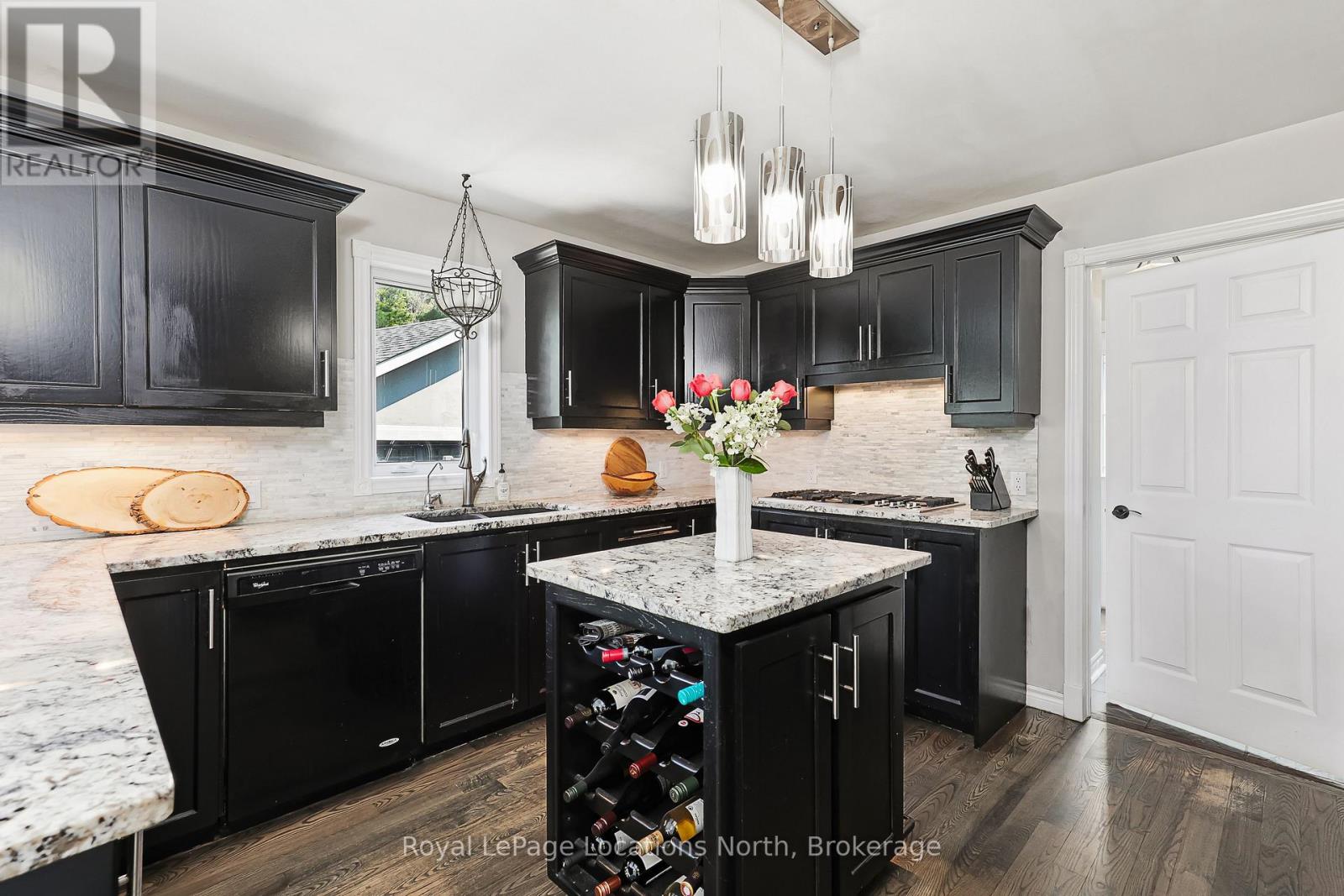 17 Trails End, Collingwood, Ontario  L9Y 5B1 - Photo 11 - S12058928