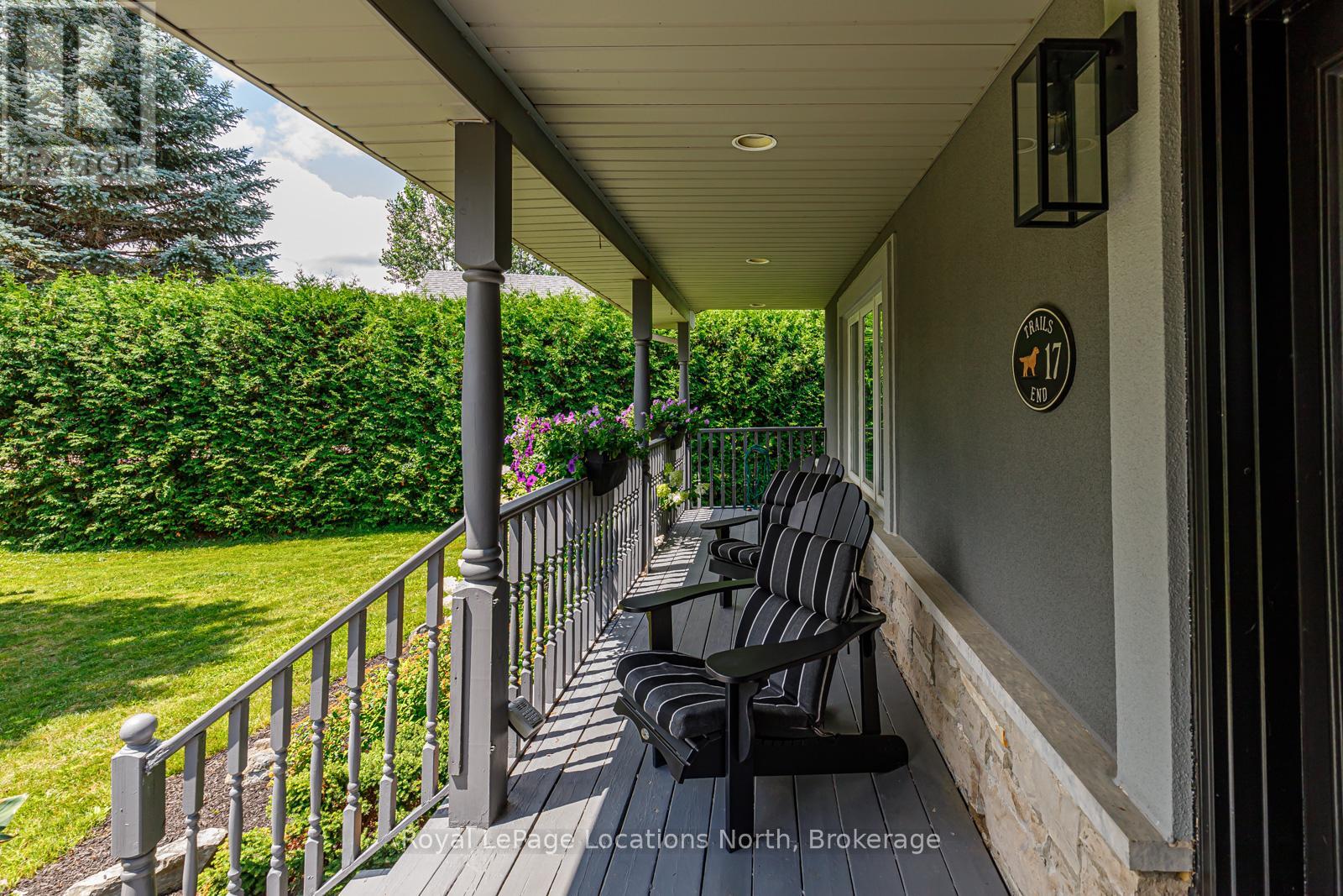 Property at 17 TRAILS END image 5