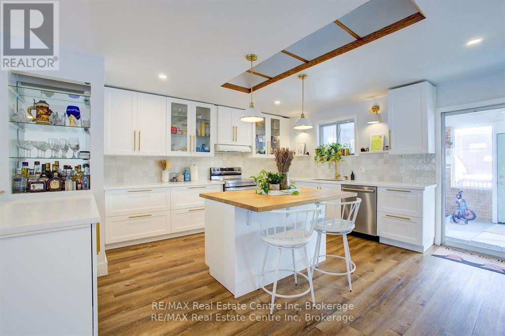 Property at 469A 14TH STREET image 2