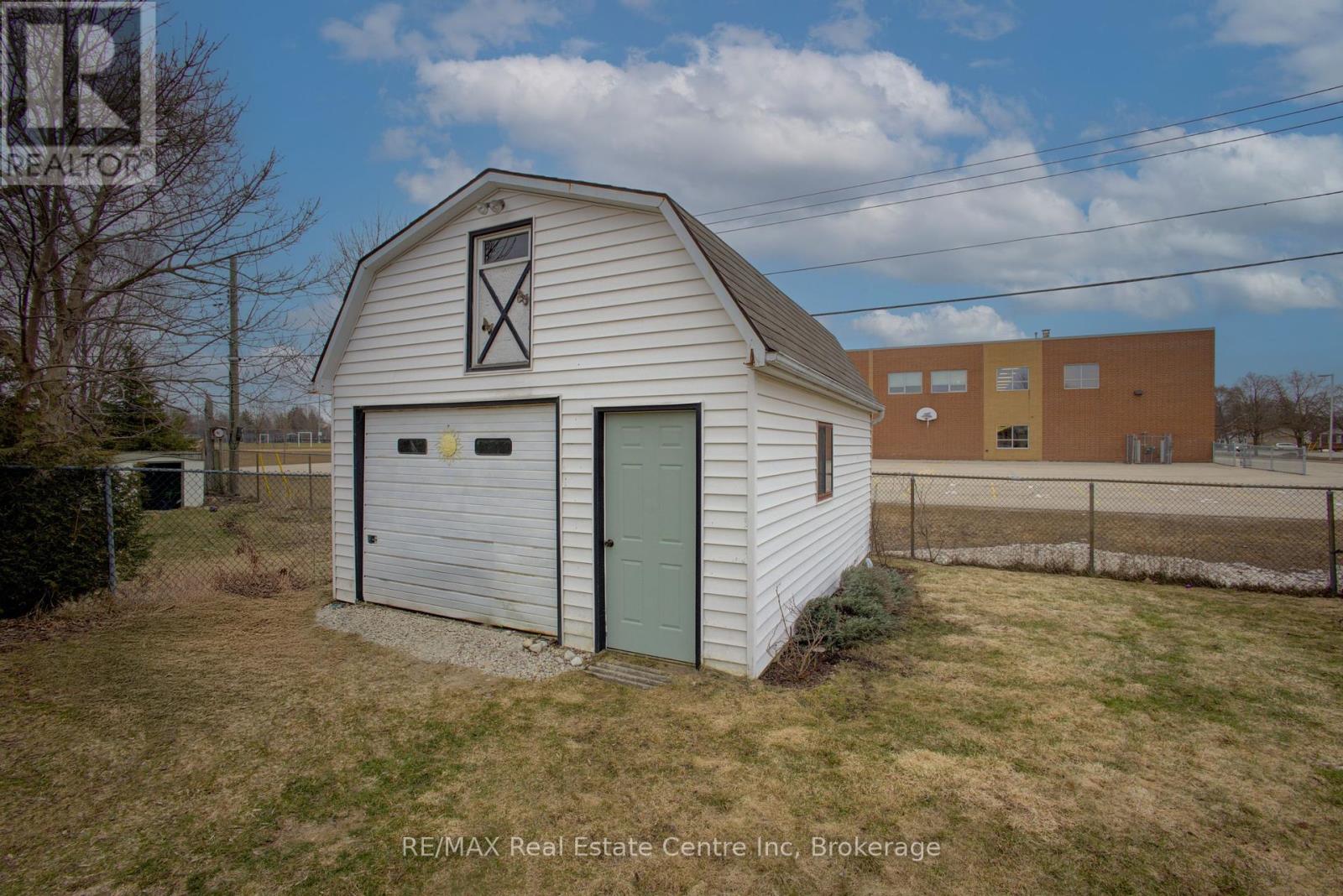 469a 14th Street, Hanover, Ontario  N4N 1Z8 - Photo 24 - X12058947