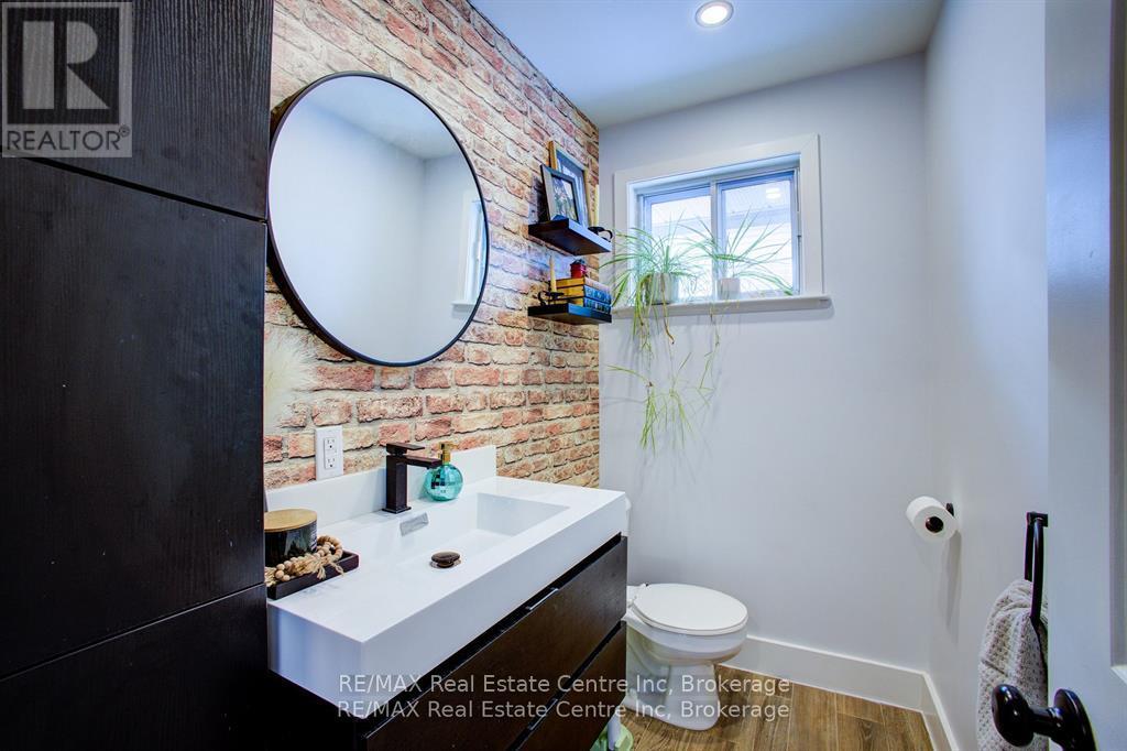 Property at 469A 14TH STREET image 4