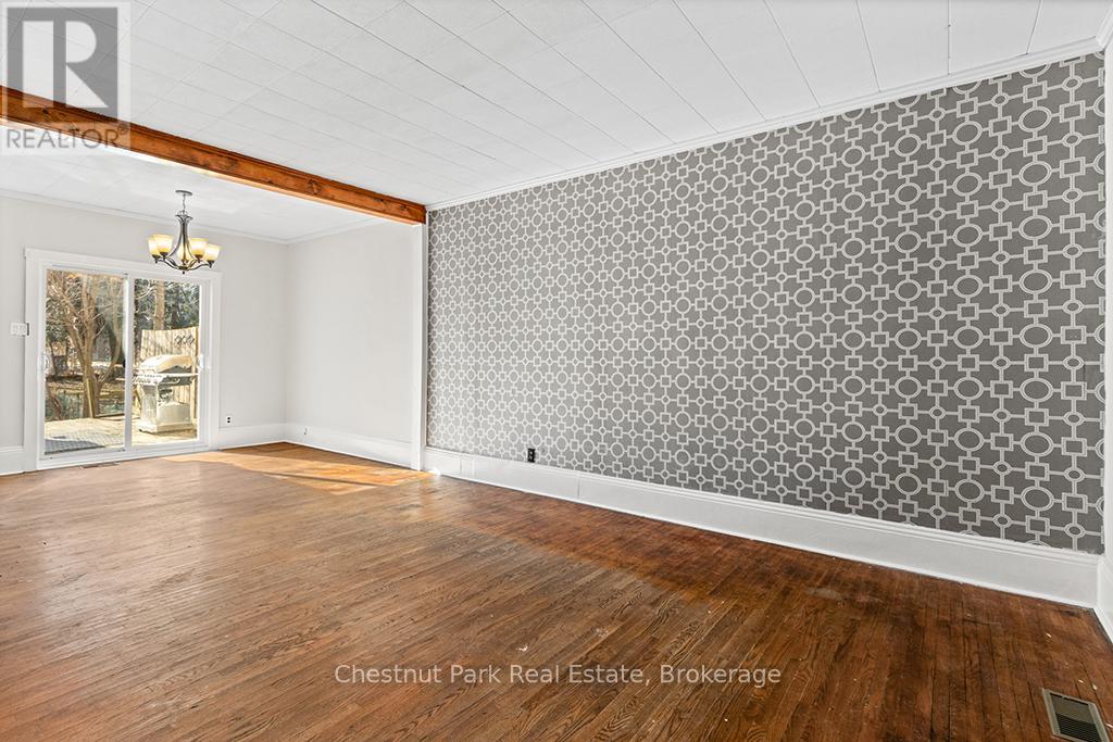 1068 2nd Avenue W, Owen Sound, Ontario  N4K 4M9 - Photo 3 - X12058986