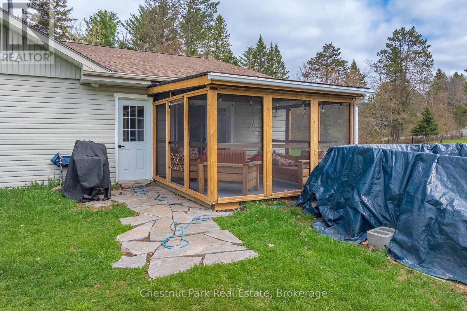 457 Stephenson 1 Road E, Bracebridge, Ontario  P0B 1L0 - Photo 37 - X12058995