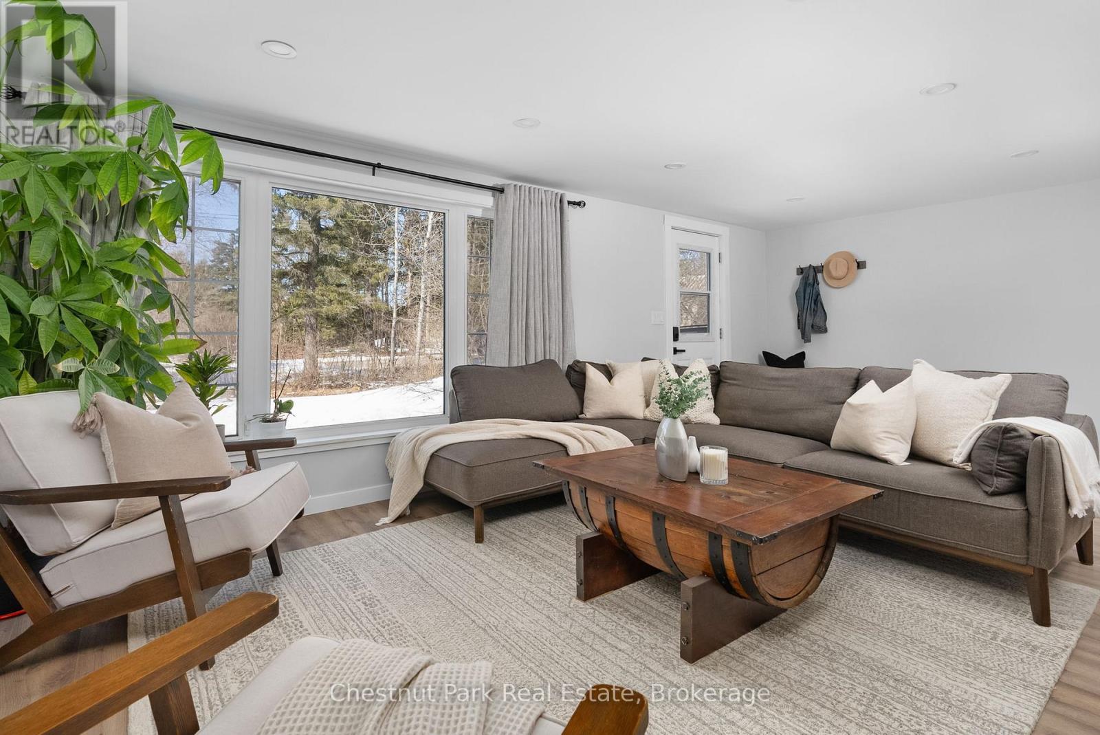 457 Stephenson 1 Road E, Bracebridge, Ontario  P0B 1L0 - Photo 8 - X12058995