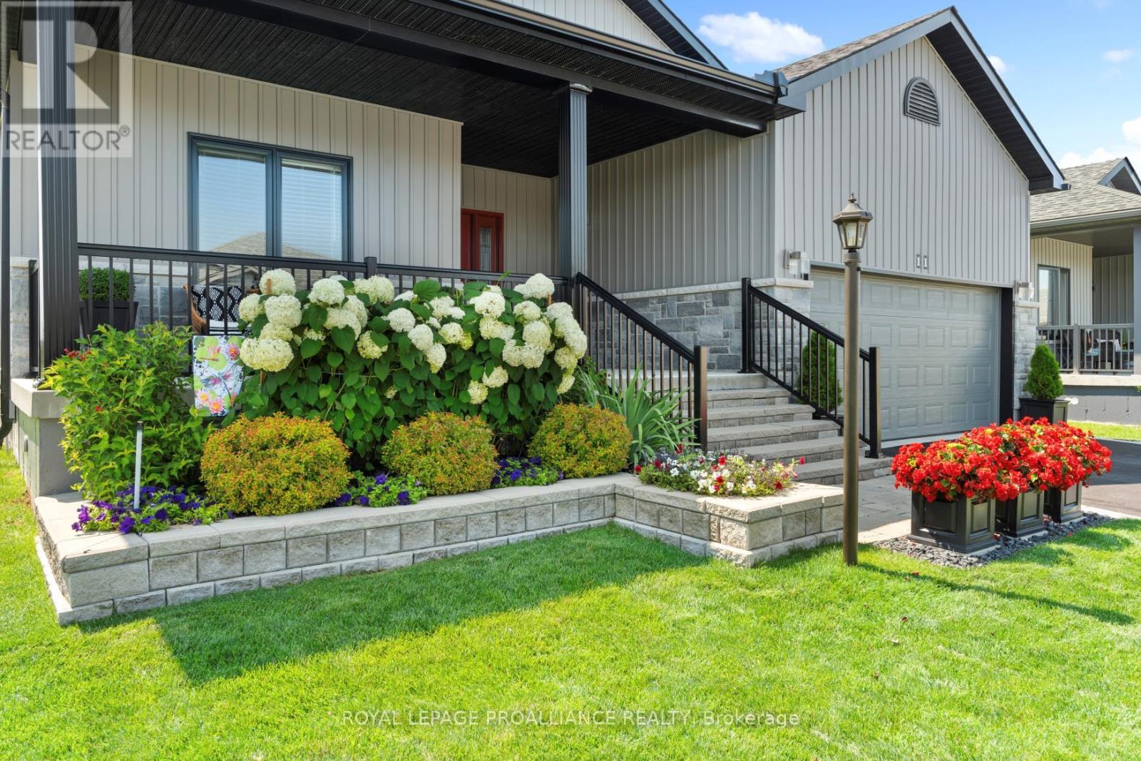 11 GILBERT CRESCENT, Prince Edward County, Ontario