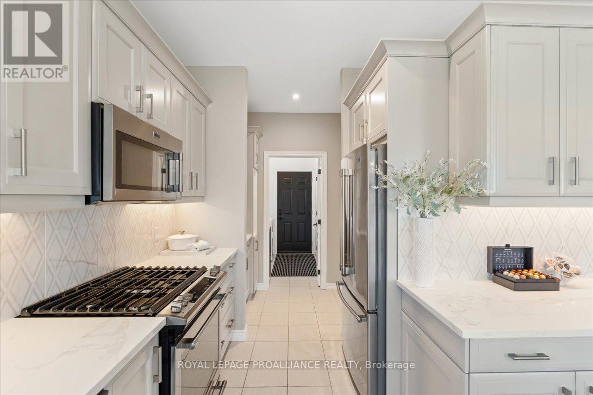 11 Gilbert Crescent, Prince Edward County, Ontario  K0K 3L0 - Photo 19 - X12058840