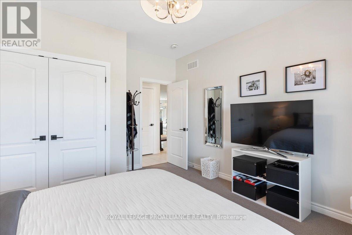 11 Gilbert Crescent, Prince Edward County, Ontario  K0K 3L0 - Photo 22 - X12058840