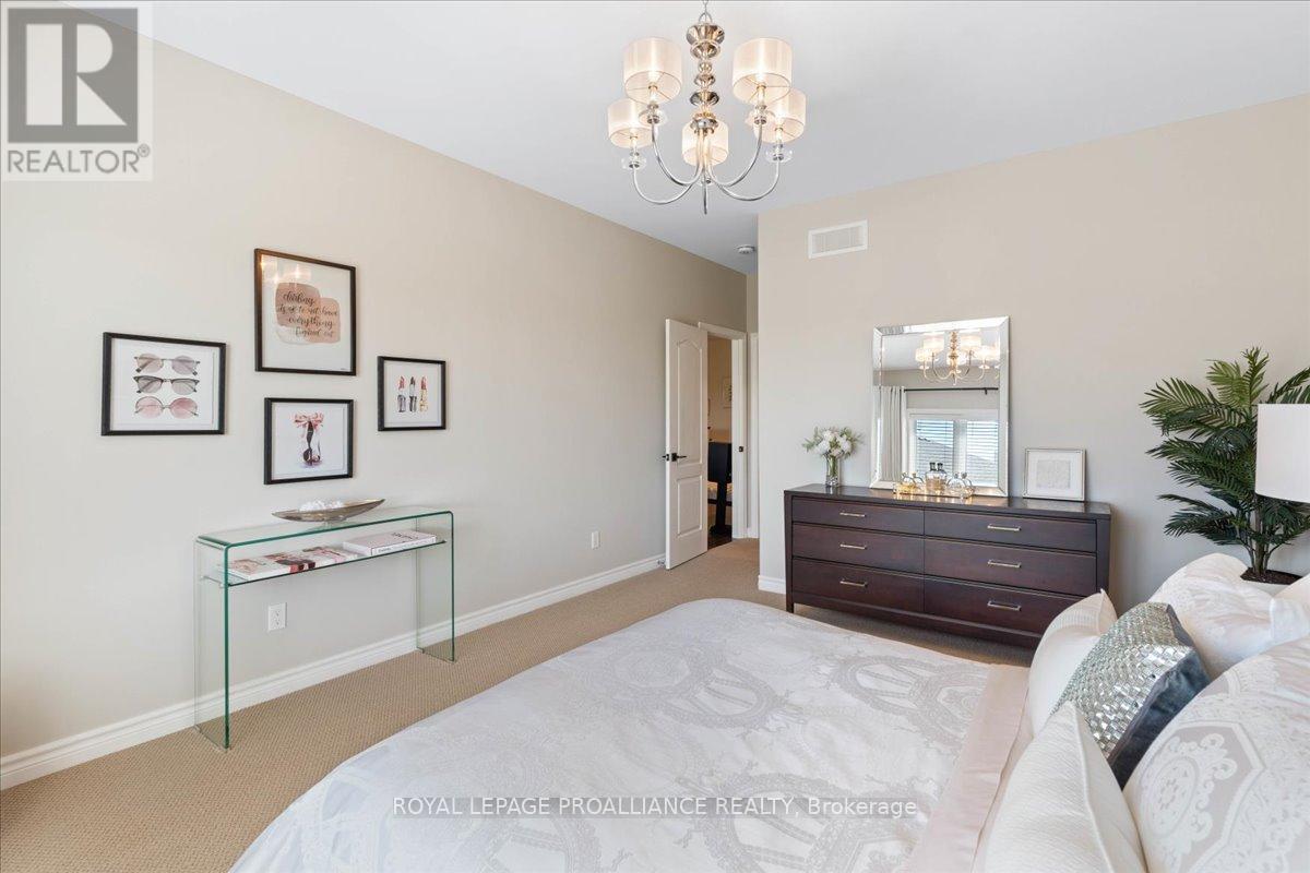 11 Gilbert Crescent, Prince Edward County, Ontario  K0K 3L0 - Photo 24 - X12058840